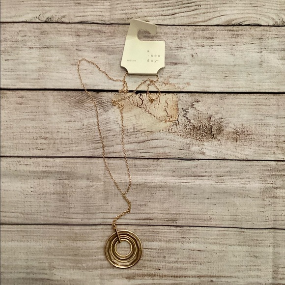 Multi-Ring Gold Pendant Statement Necklace - Picture 3 of 3